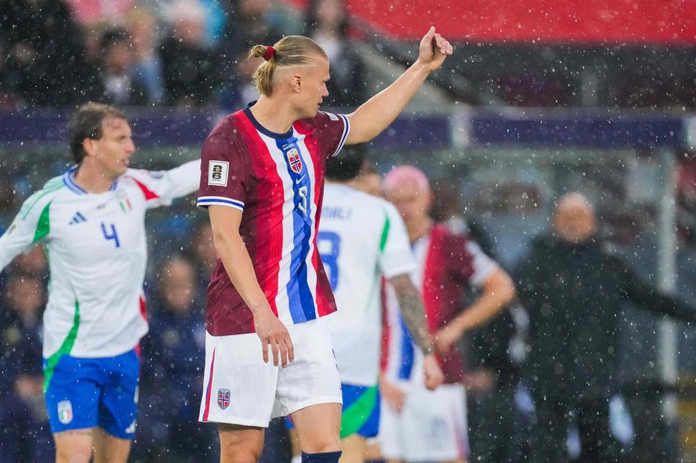 爆冷！争冠格局大乱，埃梅里神了：疯狂7连胜，距离榜首3分